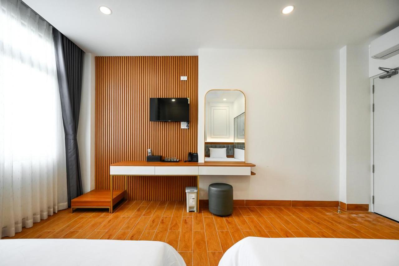 Lotus Airport Hotel Saigon Ho Chi Minh City Bagian luar foto